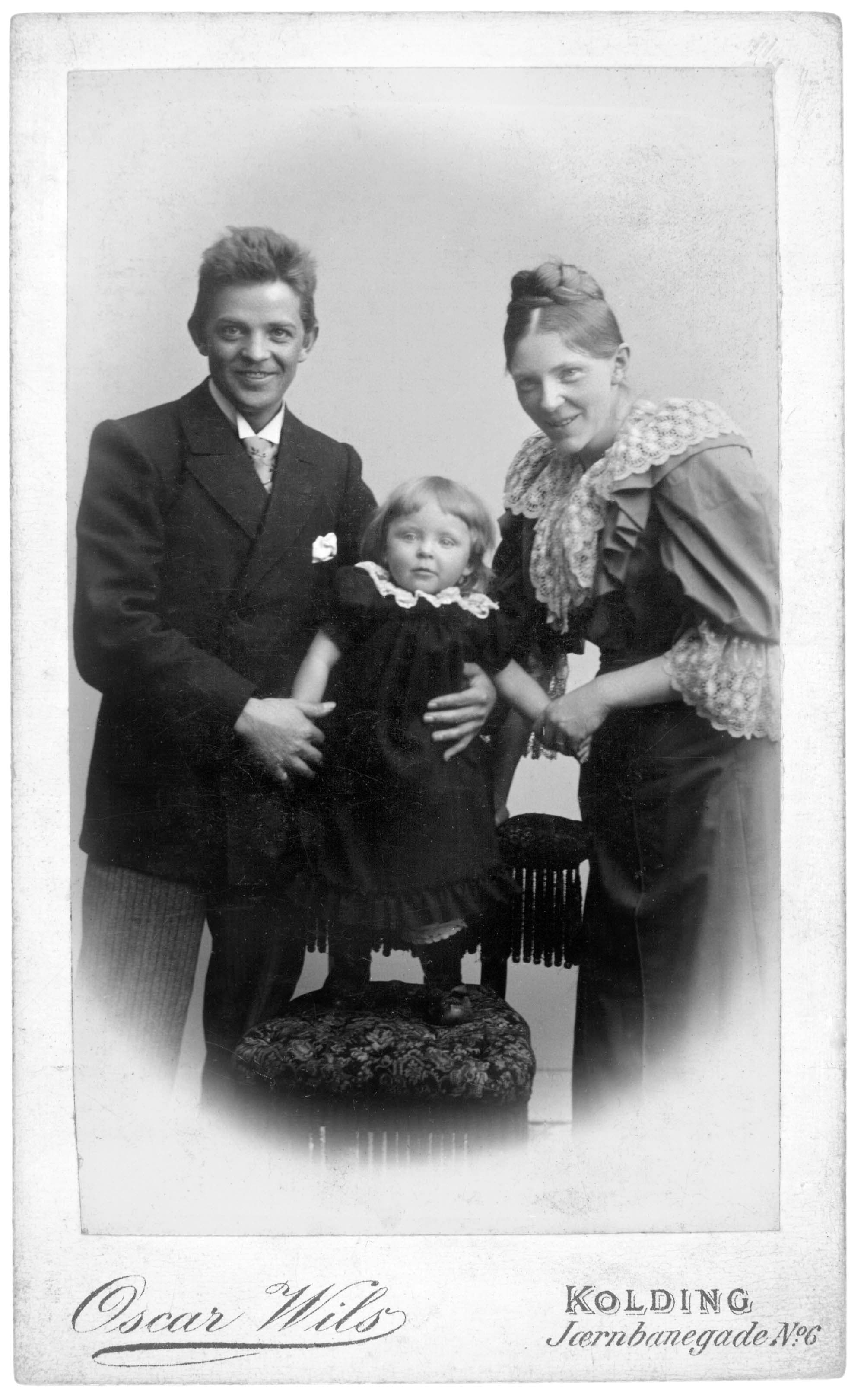 Far, mor og Irmelin.