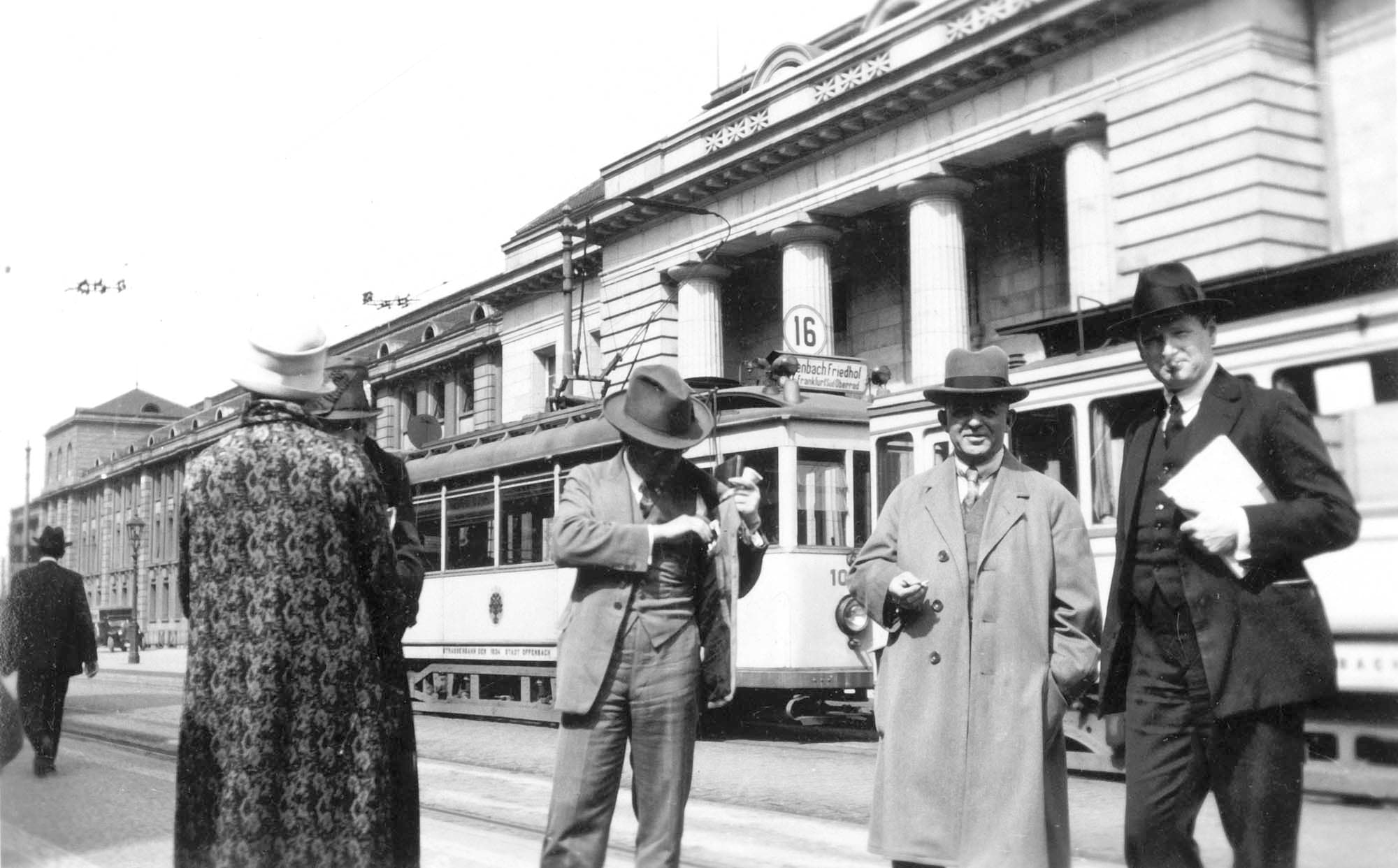 Frederikke Møller, Emil Telmányi og Carl Nielsen. Frankfurt am Main 1927.